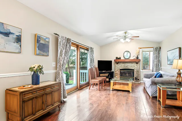 $375,000 | 386 Copper Canyon Trail, Cary, IL 60013