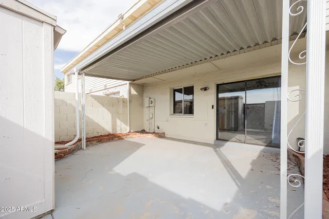 $2,095 | 225 North Standage, Unit 139, Mesa, AZ 85201