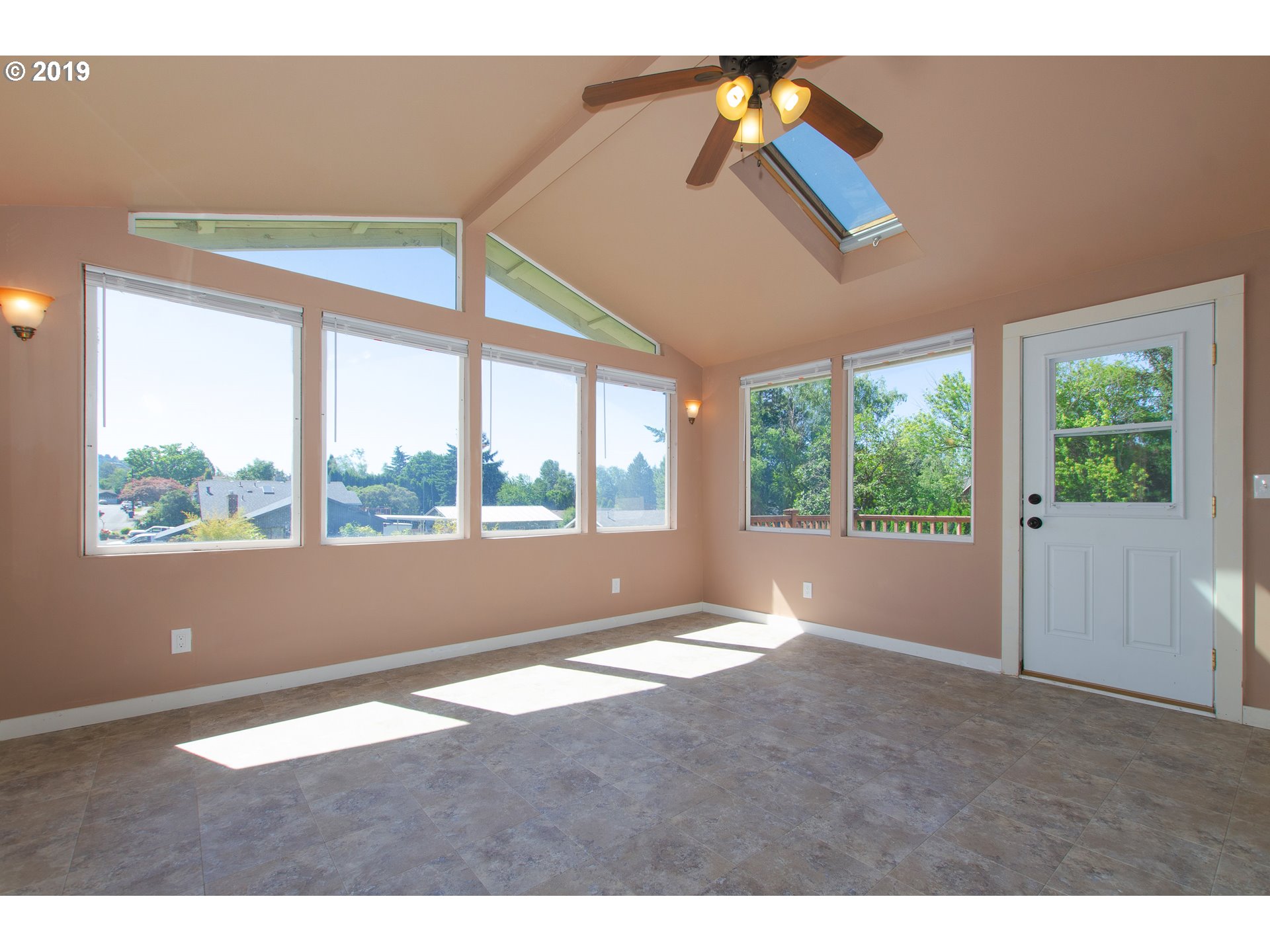 2463 Southeast Barnes Road Gresham, OR 97080 - Photo 14 of 23 Gallery Image 14