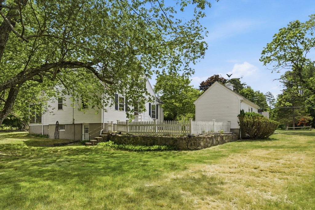 349 Lincoln Road Walpole, MA 02081 - Photo 20 of 23