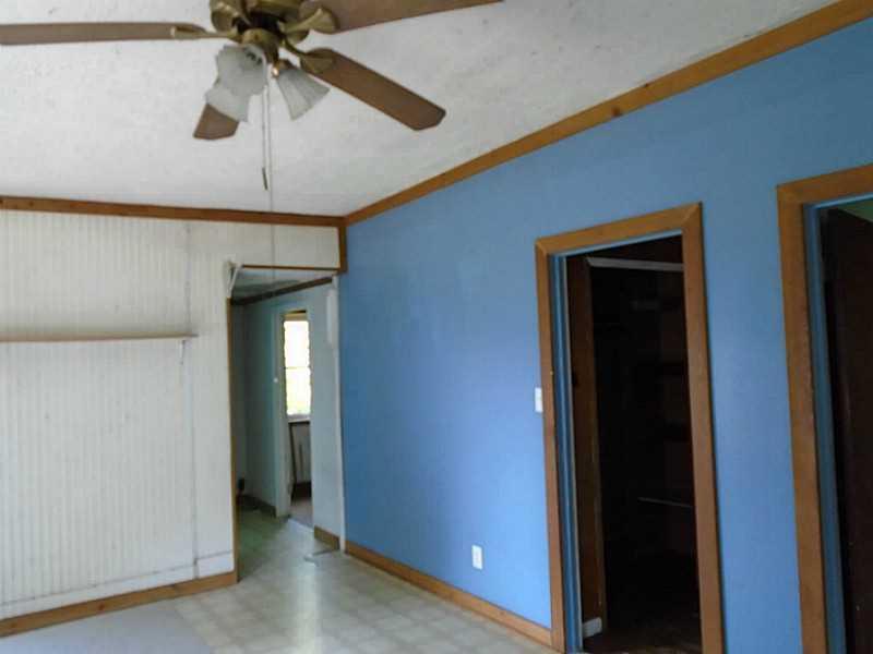 6240 Springfield Xenia Road Springfield, OH 45502 - Photo 2 of 10