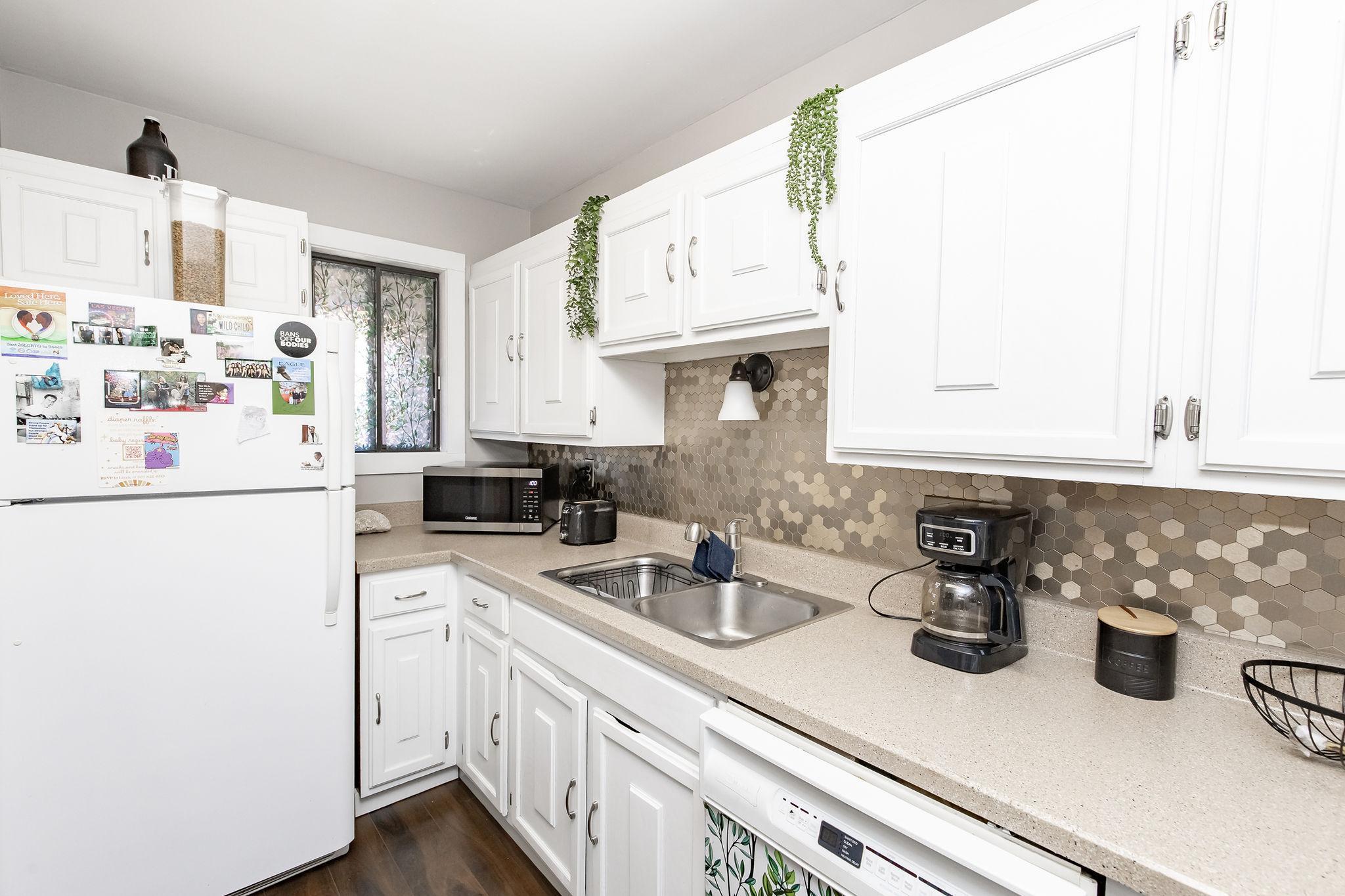 1721 42nd Street South Fargo, ND 58103 - Photo 12 of 47