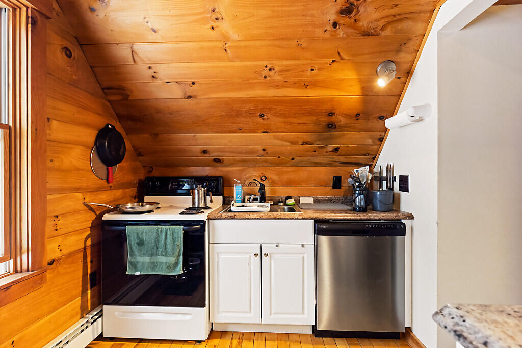 1194 Mercer Road Mercer, ME 04957 - Photo 91 of 124 109_BP5A9898_DxO_mls