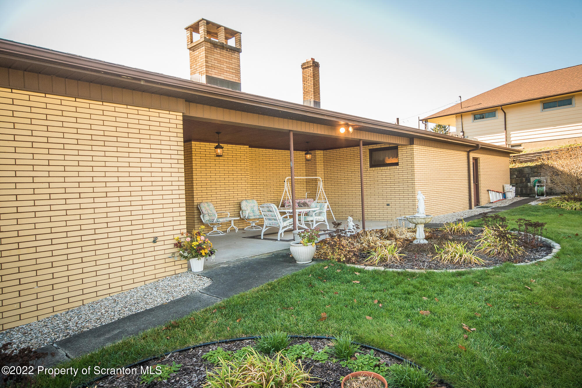 142 Fallbrook Street Carbondale, PA 18407 - Photo 11 of 43