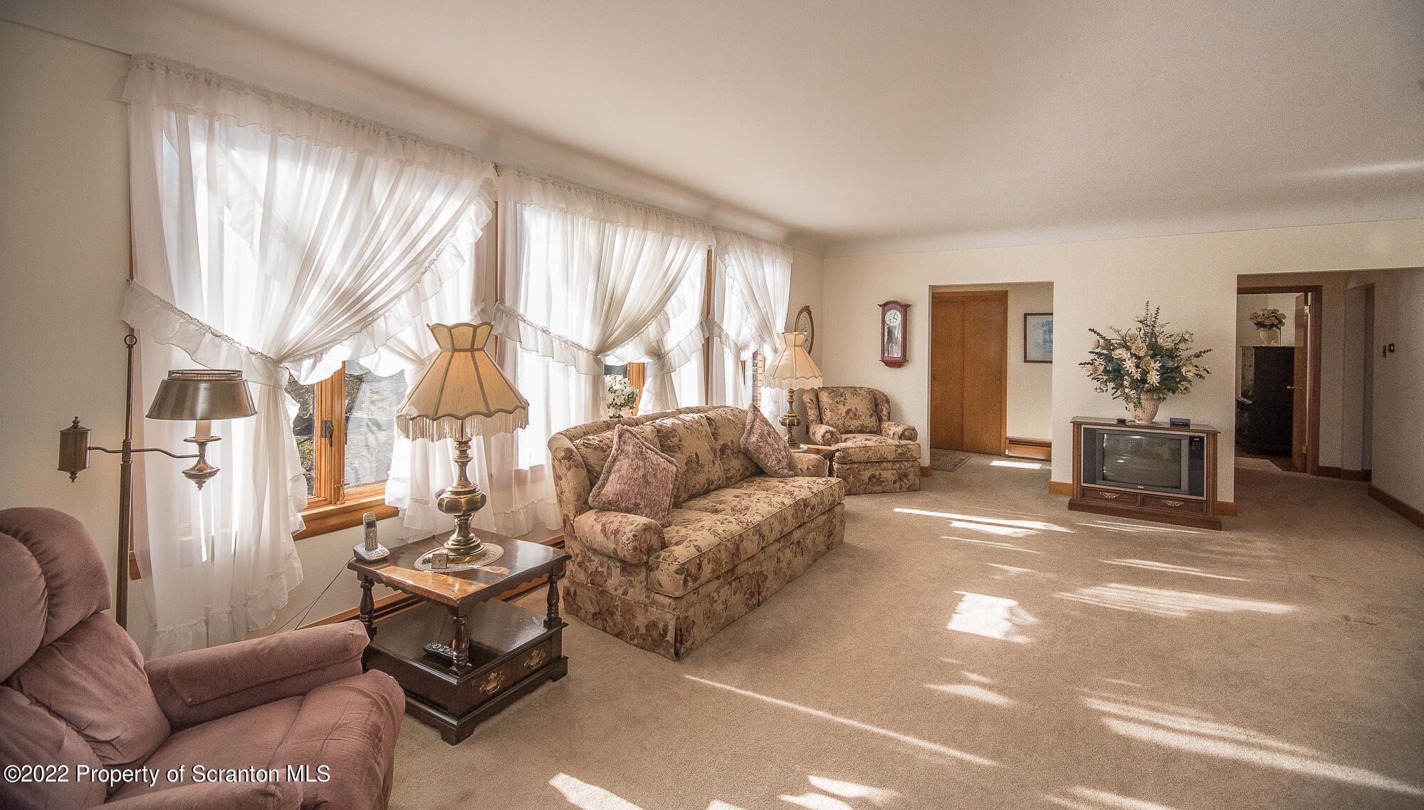 142 Fallbrook Street Carbondale, PA 18407 - Photo 14 of 43