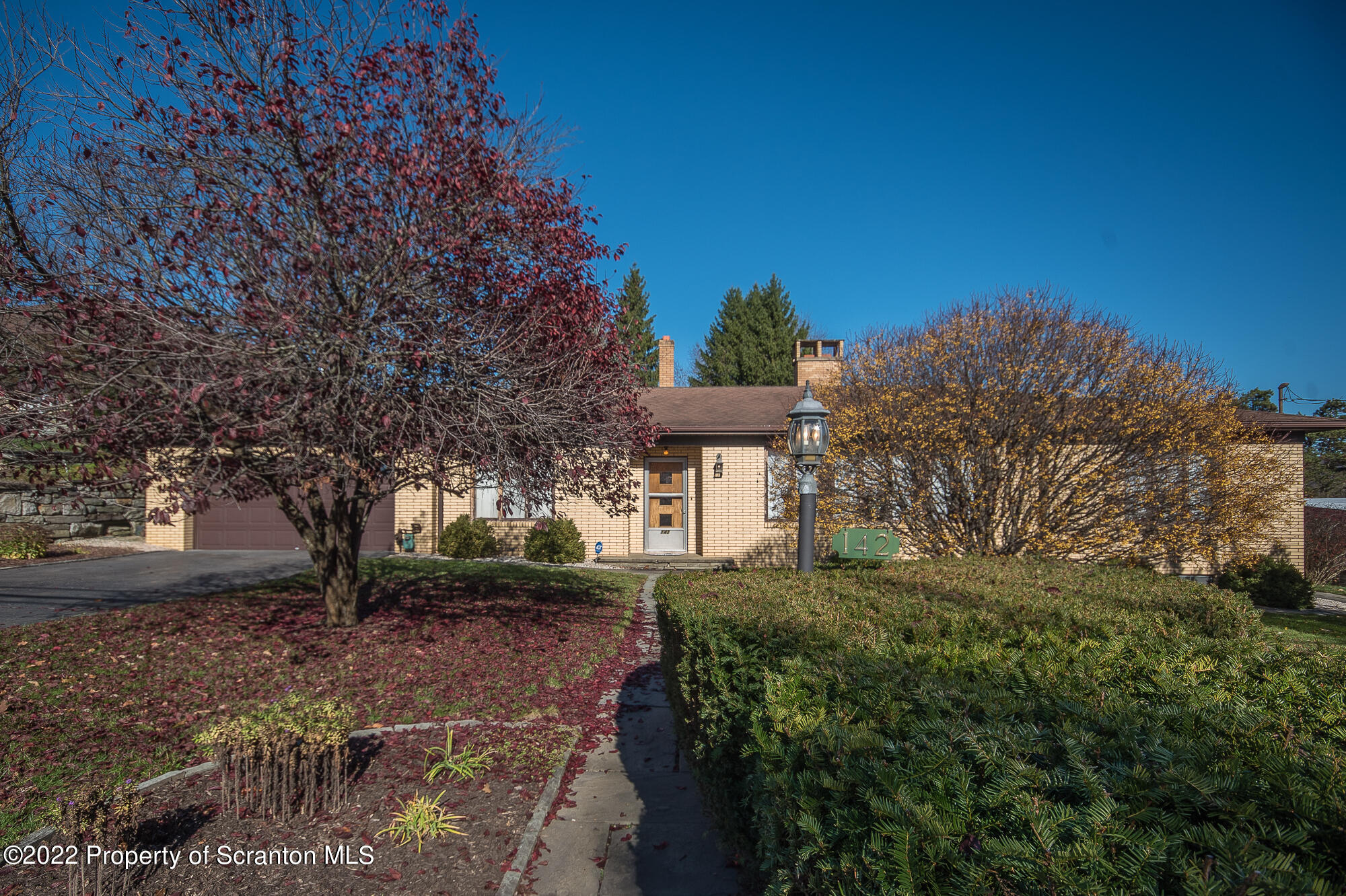 142 Fallbrook Street Carbondale, PA 18407 - Photo 2 of 43