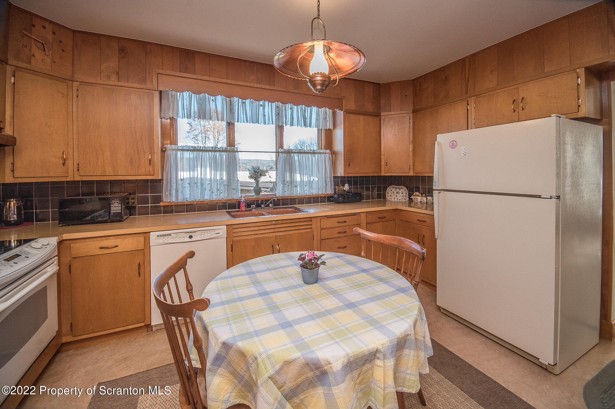 142 Fallbrook Street Carbondale, PA 18407 - Photo 23 of 43