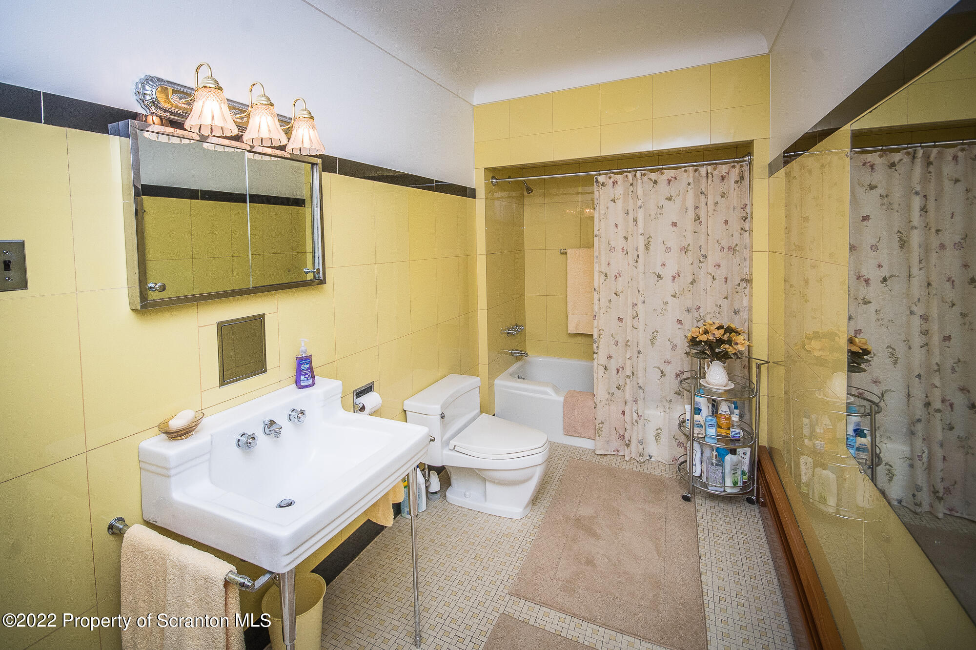 142 Fallbrook Street Carbondale, PA 18407 - Photo 31 of 43