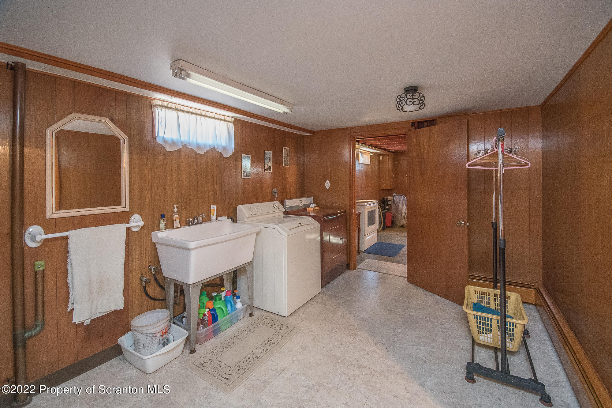 142 Fallbrook Street Carbondale, PA 18407 - Photo 35 of 43