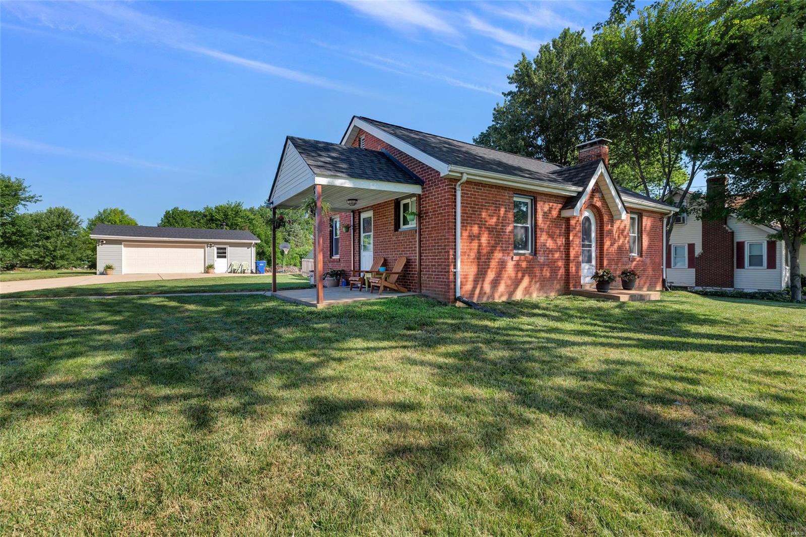 3235 Ringer Road St. Louis, MO 63125 - Photo 2 of 28 Gallery Image 2