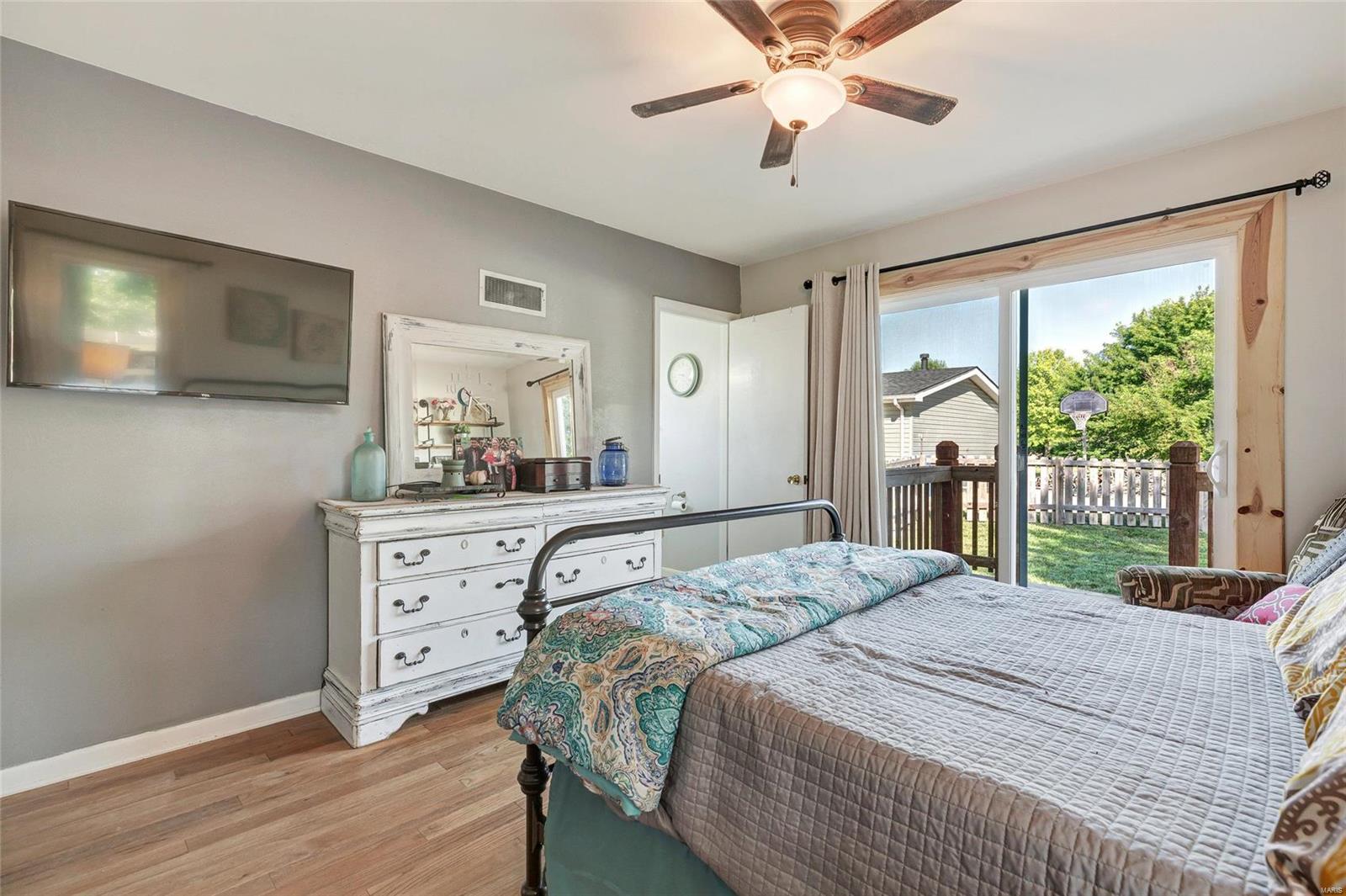 3235 Ringer Road St. Louis, MO 63125 - Photo 21 of 28 Gallery Image 21