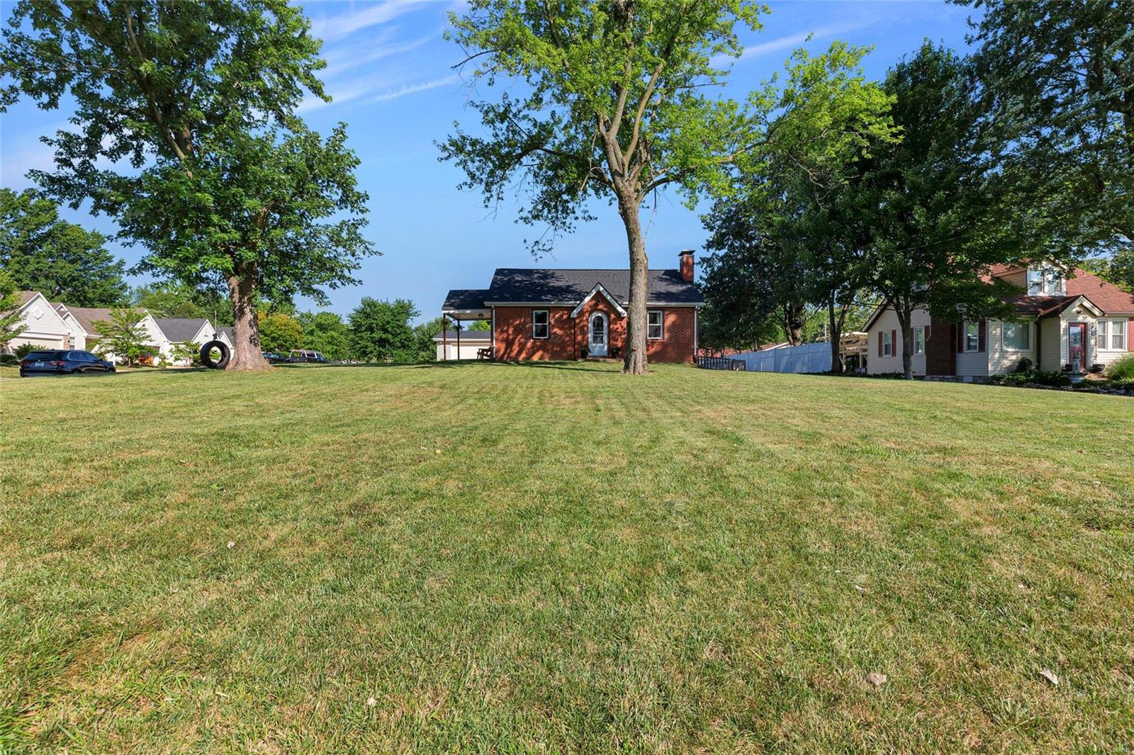 3235 Ringer Road St. Louis, MO 63125 - Photo 4 of 28 Gallery Image 4