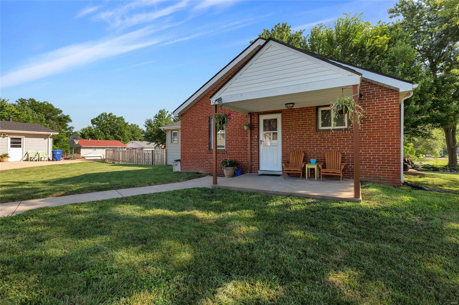 3235 Ringer Road St. Louis, MO 63125 - Photo 6 of 28 Gallery Image 6