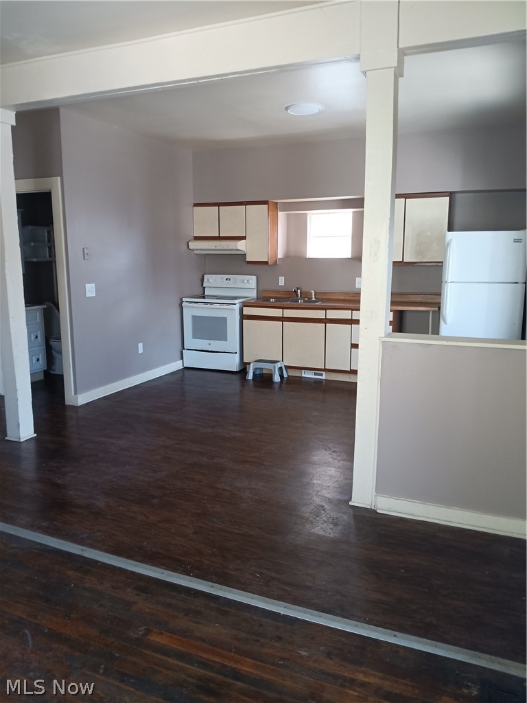 505 Rentschler Street Akron, OH 44304 - Photo 2 of 4