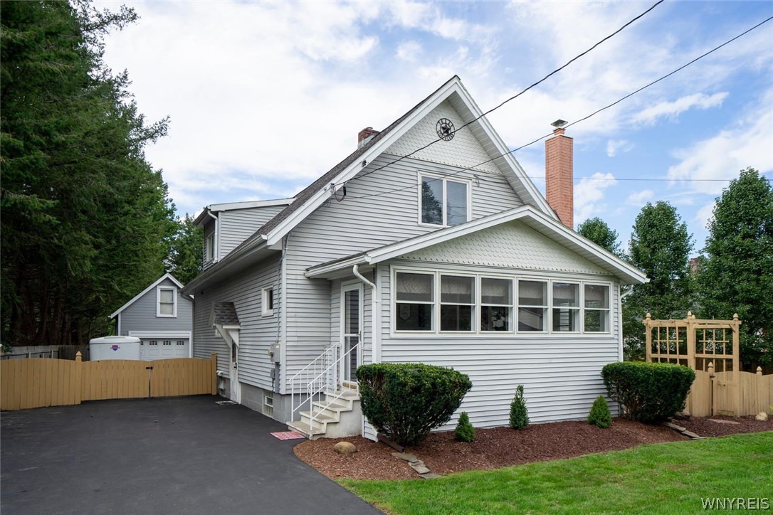 9252 Boston State Road Boston, NY 14025 - Photo 1 of 1 WELCOME HOME to 9252 Boston State Road! This meti