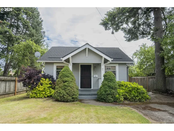$385,000 | 7922 Southeast Schiller Street, Portland, OR 97206