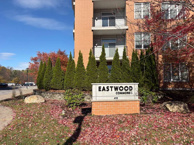 $2,600 | 410 Farrell Street, Unit 415, South Burlington, VT 05403