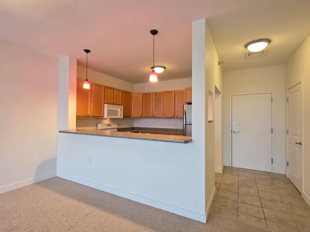 $2,600 | 410 Farrell Street, Unit 415, South Burlington, VT 05403