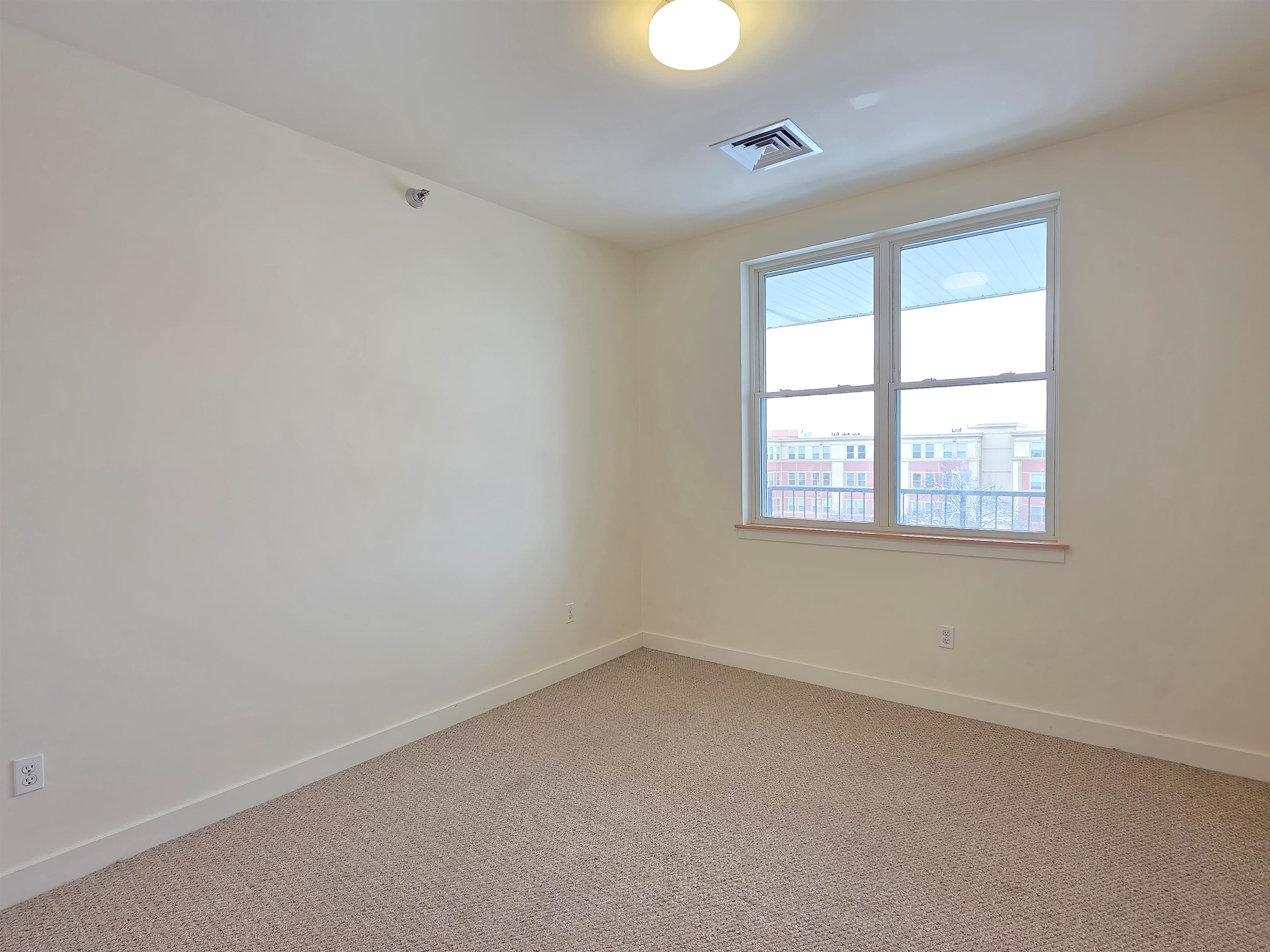 410 Farrell Street, Unit 415 South Burlington, VT 05403 - Photo 14 of 39