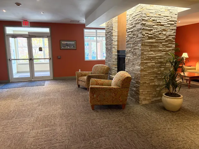 $2,600 | 410 Farrell Street, Unit 415, South Burlington, VT 05403