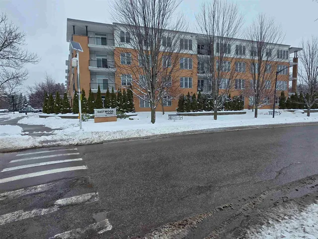 $2,600 | 410 Farrell Street, Unit 415, South Burlington, VT 05403