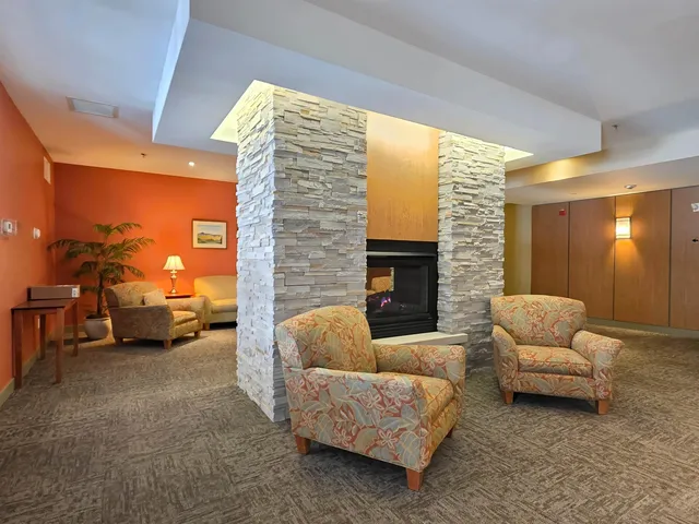 $2,600 | 410 Farrell Street, Unit 415, South Burlington, VT 05403