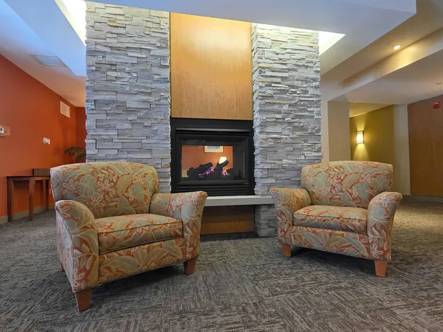 $2,600 | 410 Farrell Street, Unit 415, South Burlington, VT 05403