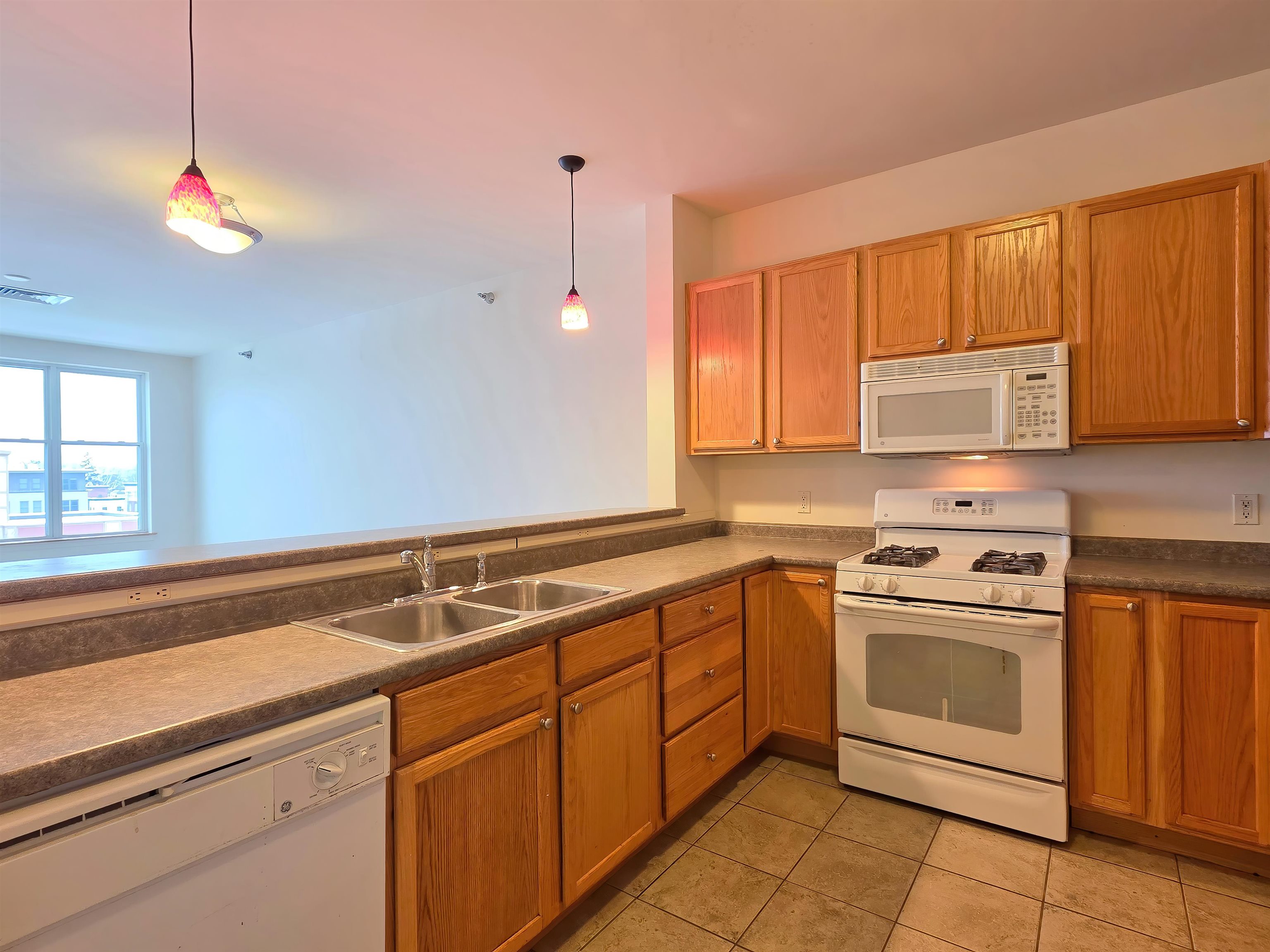 410 Farrell Street, Unit 415 South Burlington, VT 05403 - Photo 6 of 39