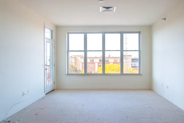 $2,600 | 410 Farrell Street, Unit 415, South Burlington, VT 05403