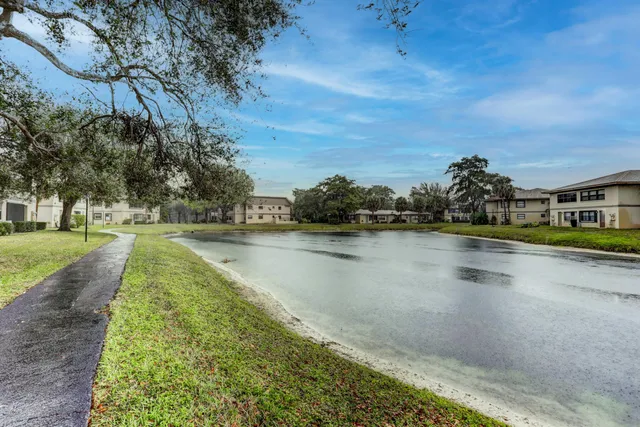 $343,000 | 3011 Southwest 21st Terrace, Unit 382A, Delray Beach, FL 33445