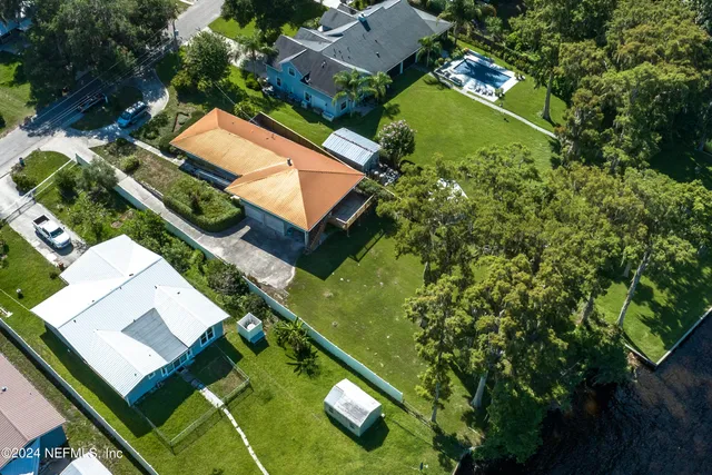 a view of outdoor space with a garden