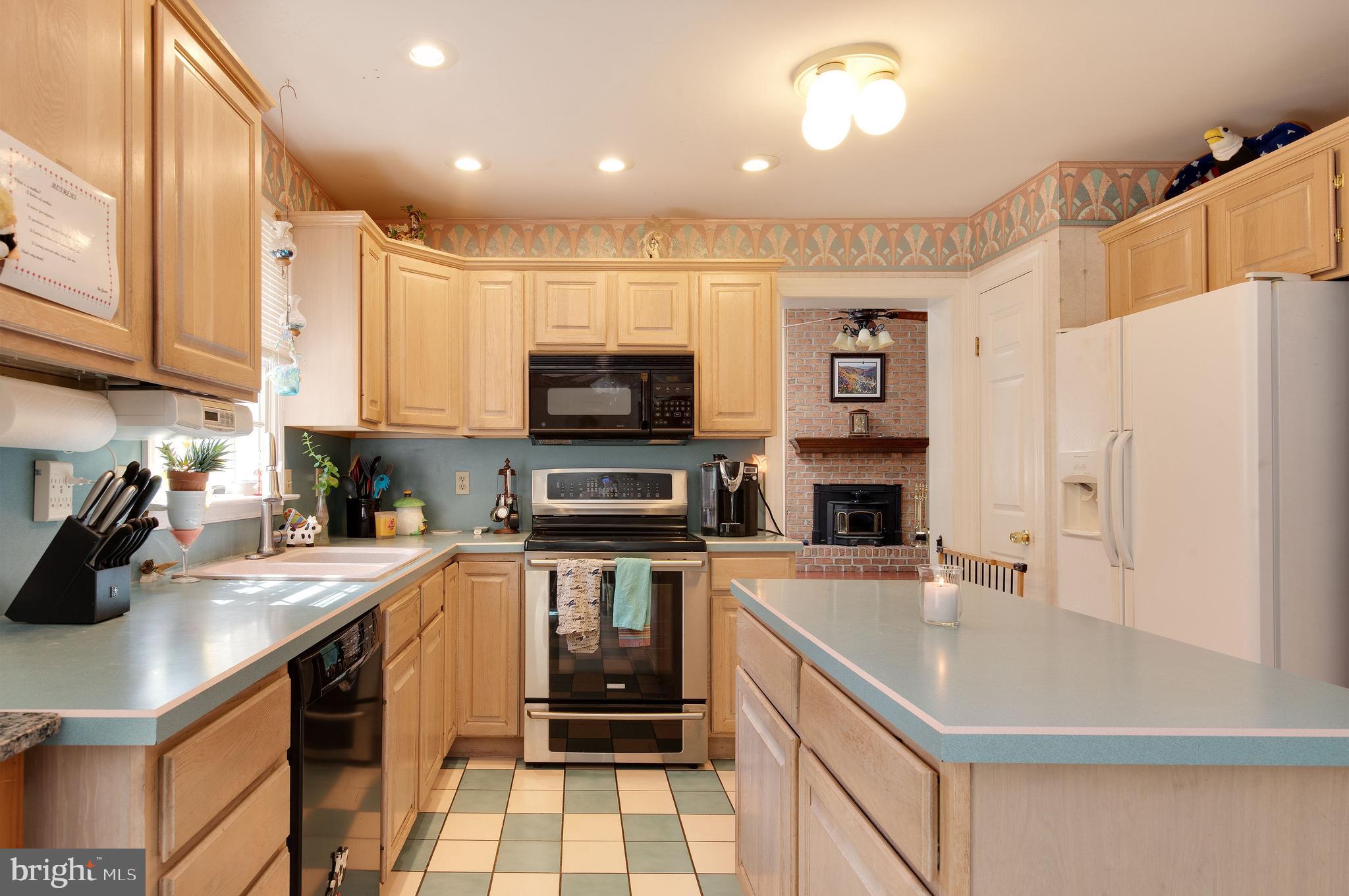 2 Tully Lane Reading, PA 19601 - Photo 11 of 32 Kitchen