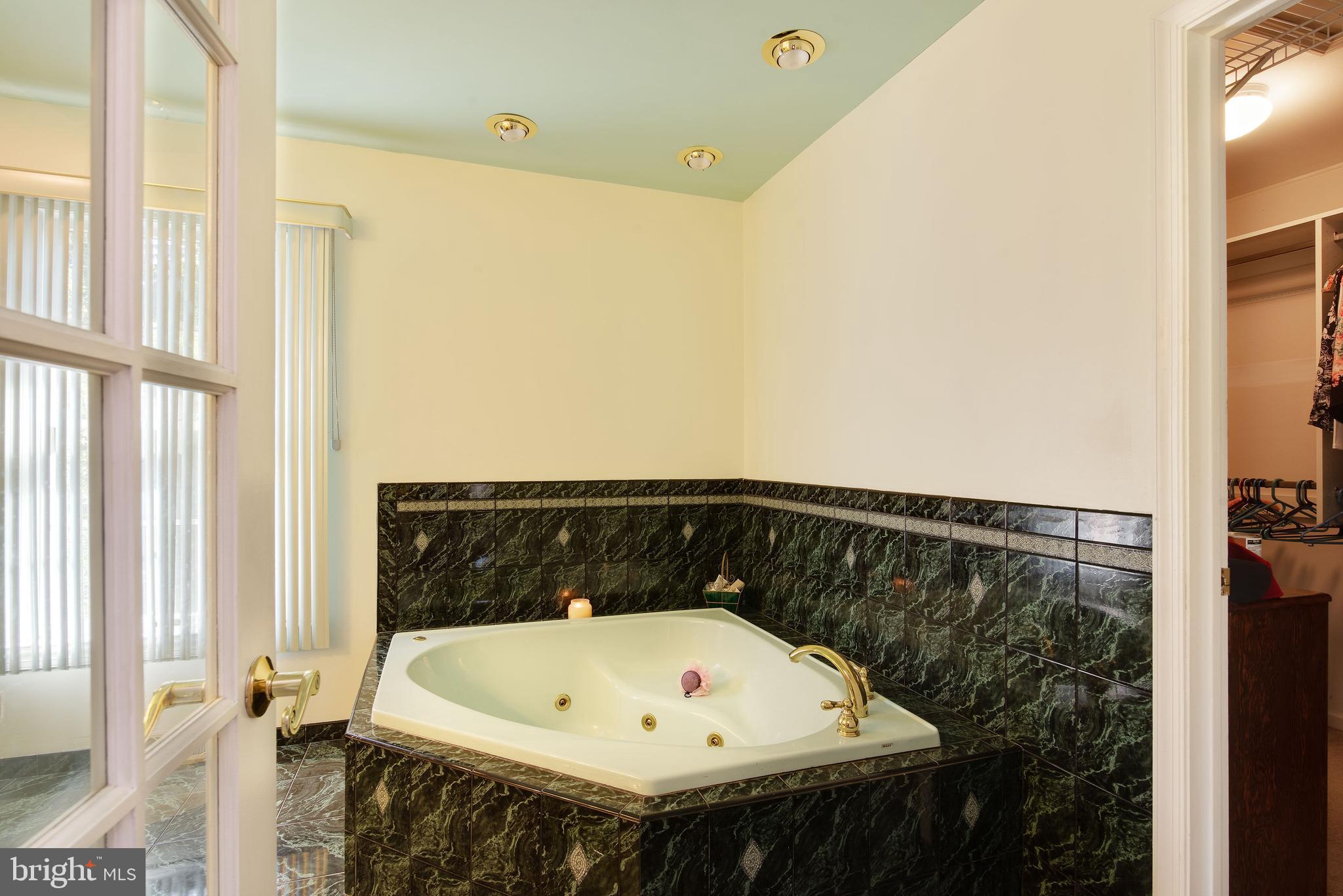 2 Tully Lane Reading, PA 19601 - Photo 21 of 32 Master bathroom