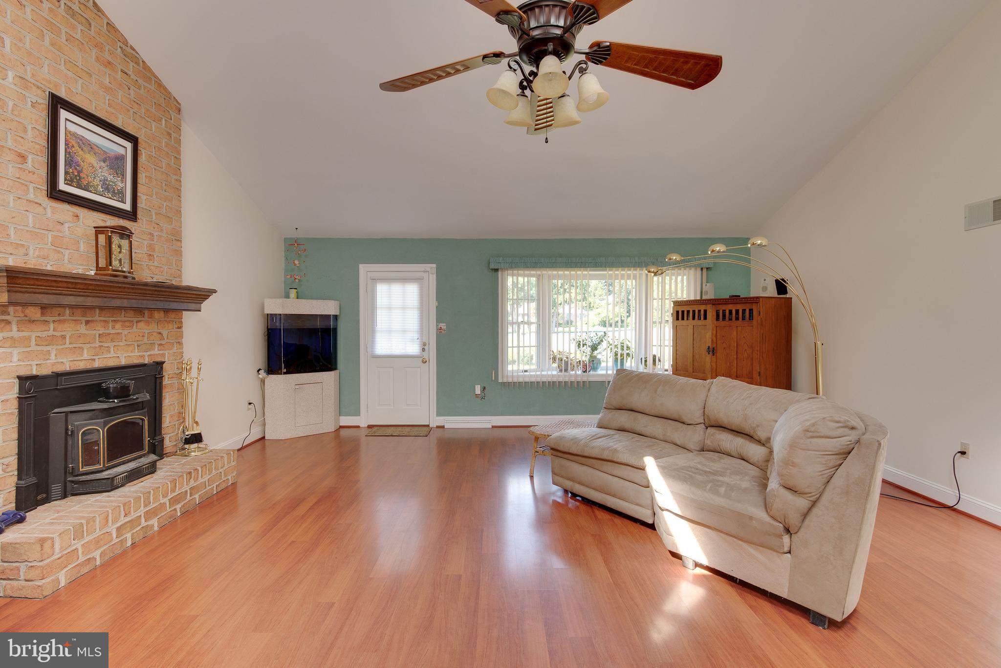 2 Tully Lane Reading, PA 19601 - Photo 6 of 32 Great room