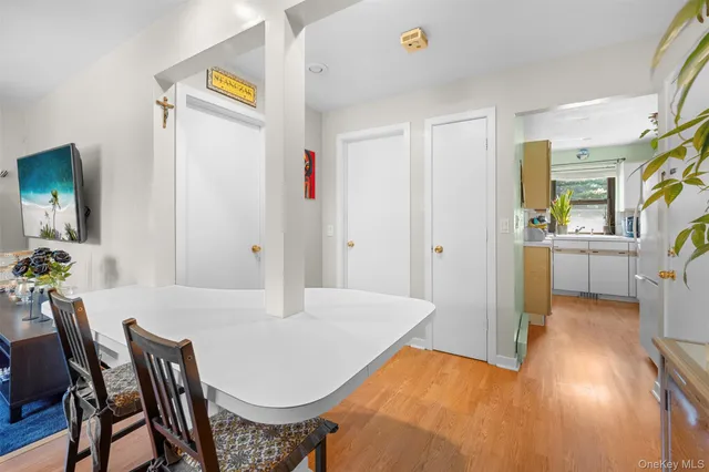 $289,000 | 29 West Mill Drive, Unit 10A, Great Neck, NY 11021