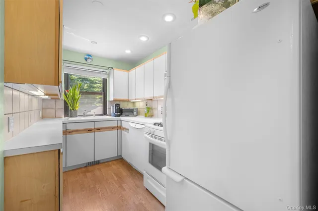 $289,000 | 29 West Mill Drive, Unit 10A, Great Neck, NY 11021