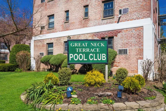 $289,000 | 29 West Mill Drive, Unit 10A, Great Neck, NY 11021