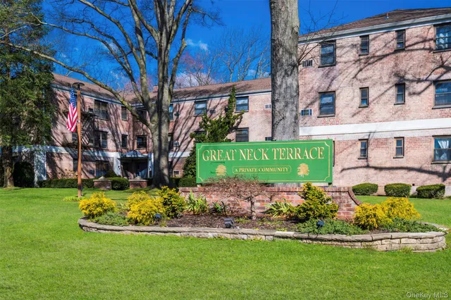 $289,000 | 29 West Mill Drive, Unit 10A, Great Neck, NY 11021