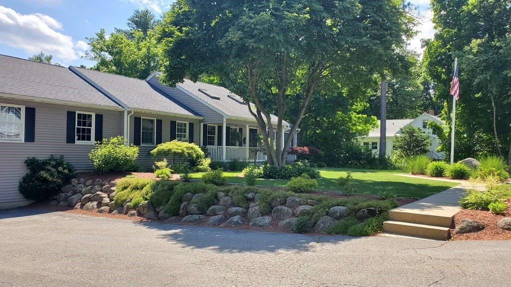 179 Doyle Road Holden, MA 01520 - Photo 3 of 41 Gallery Image 3