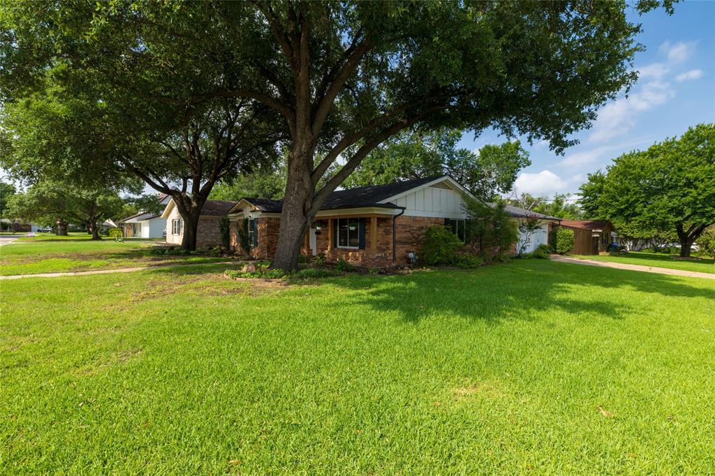 702 Commerce Street Euless, TX 76040 - Photo 2 of 36
