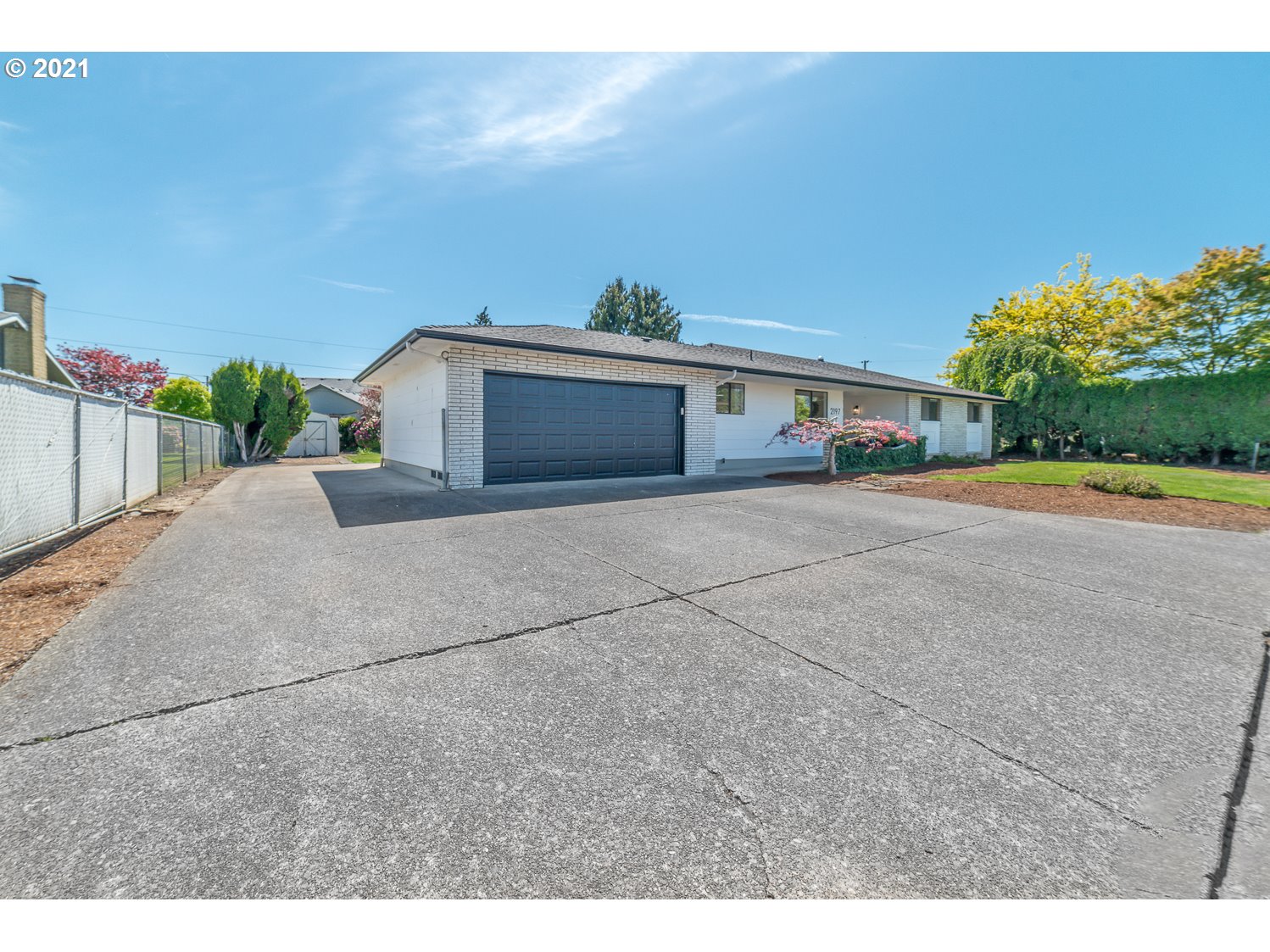 2197 North 23rd Street Springfield, OR 97477 - Photo 2 of 29