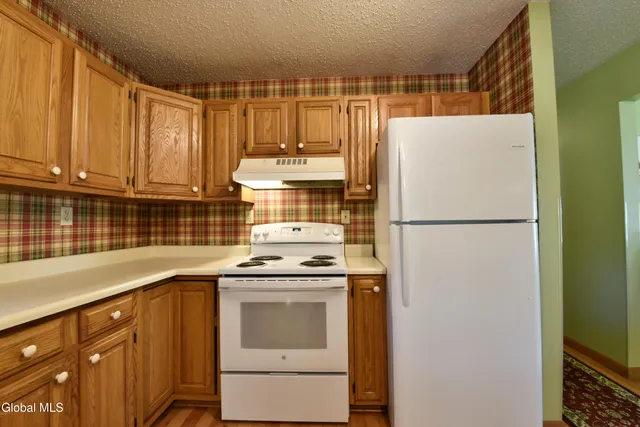 $259,900 | 128 Pilling Drive, Fonda, NY 12068