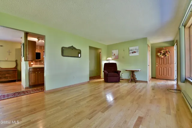 $259,900 | 128 Pilling Drive, Fonda, NY 12068