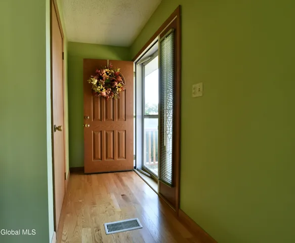 $259,900 | 128 Pilling Drive, Fonda, NY 12068