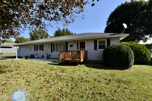 $259,900 | 128 Pilling Drive, Fonda, NY 12068