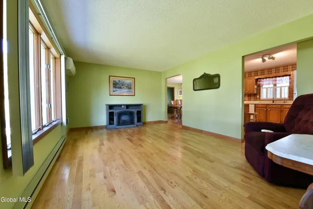 $259,900 | 128 Pilling Drive, Fonda, NY 12068