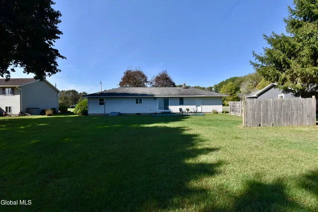 $259,900 | 128 Pilling Drive, Fonda, NY 12068