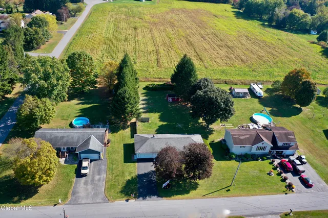 $259,900 | 128 Pilling Drive, Fonda, NY 12068