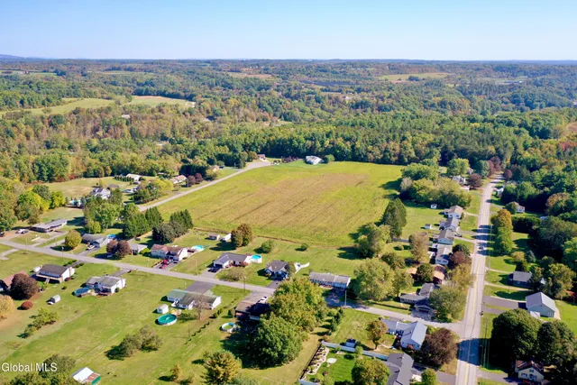 $259,900 | 128 Pilling Drive, Fonda, NY 12068