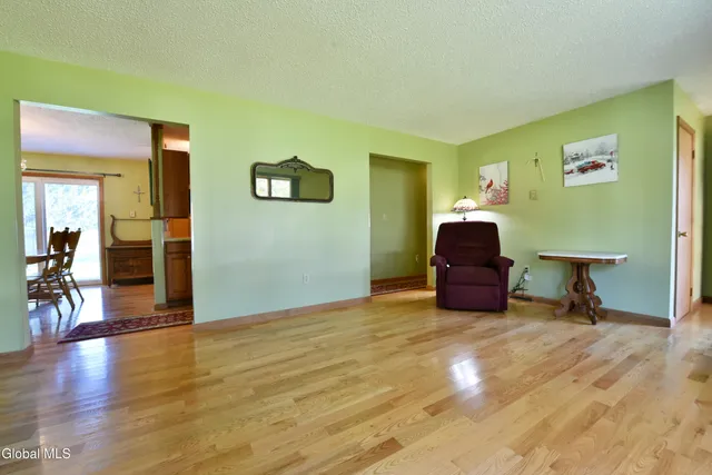 $259,900 | 128 Pilling Drive, Fonda, NY 12068